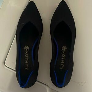 Women’s Rothy’s black The Point flats